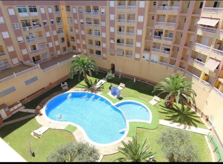 Nice Apartment Near The Park Торрев'єха Екстер'єр фото