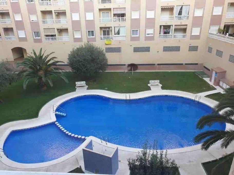 Nice Apartment Near The Park Торрев'єха Екстер'єр фото